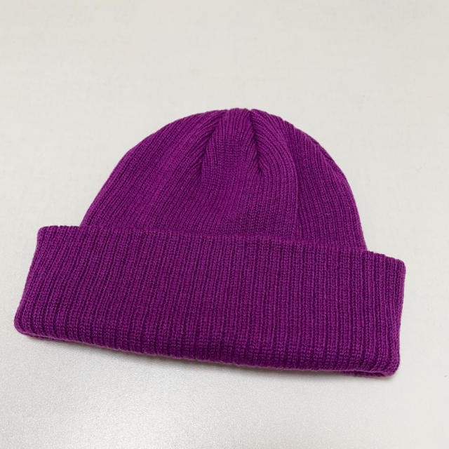 無地 ニット帽 浅め 紫 メンズの帽子(ニット帽/ビーニー)の商品写真