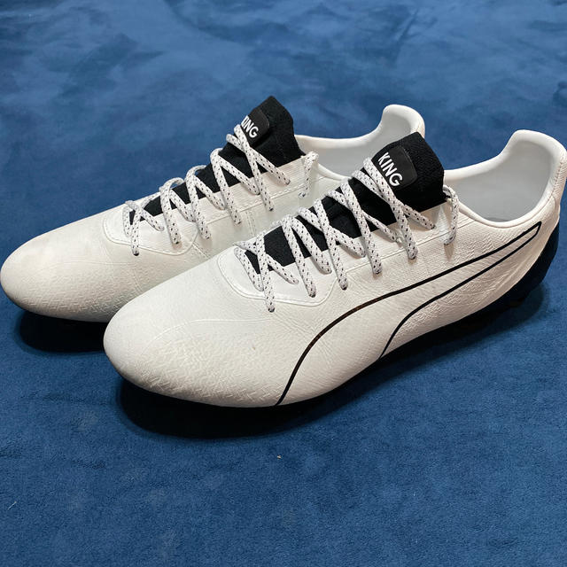 PUMA(プーマ)のPUMA KING 限定モデル 27.0センチ スポーツ/アウトドアのサッカー/フットサル(シューズ)の商品写真