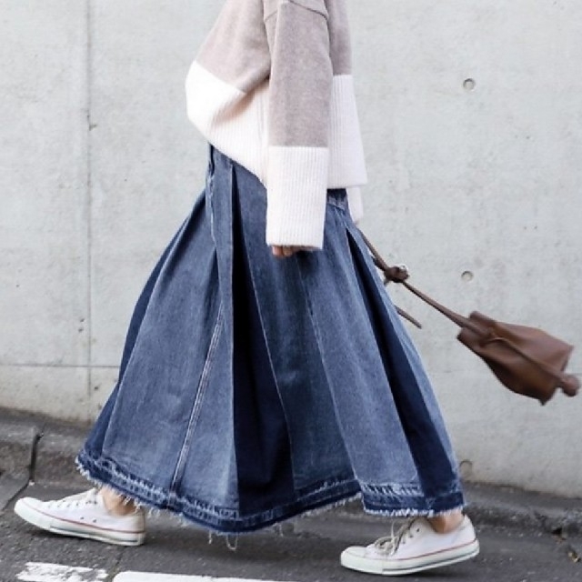 デニムマキシスカート　coca レディースのスカート(ロングスカート)の商品写真