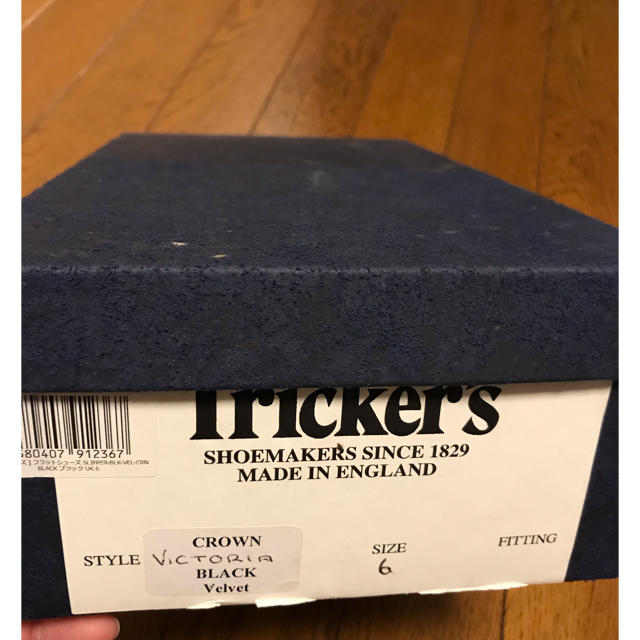 Trickers(トリッカーズ)のトリッカーズ　王冠　ヴィクトリア　新品　最終値下げ レディースの靴/シューズ(ローファー/革靴)の商品写真