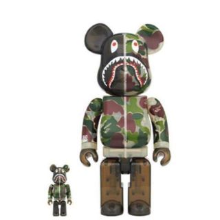 メディコムトイ(MEDICOM TOY)の送込 CLEAR ABC CAMO SHARK BE@RBRICK 緑(その他)