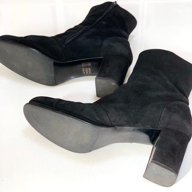 CHANEL(シャネル)の1663 シャネル スエード ショートブーツ 黒 レディースの靴/シューズ(ブーツ)の商品写真