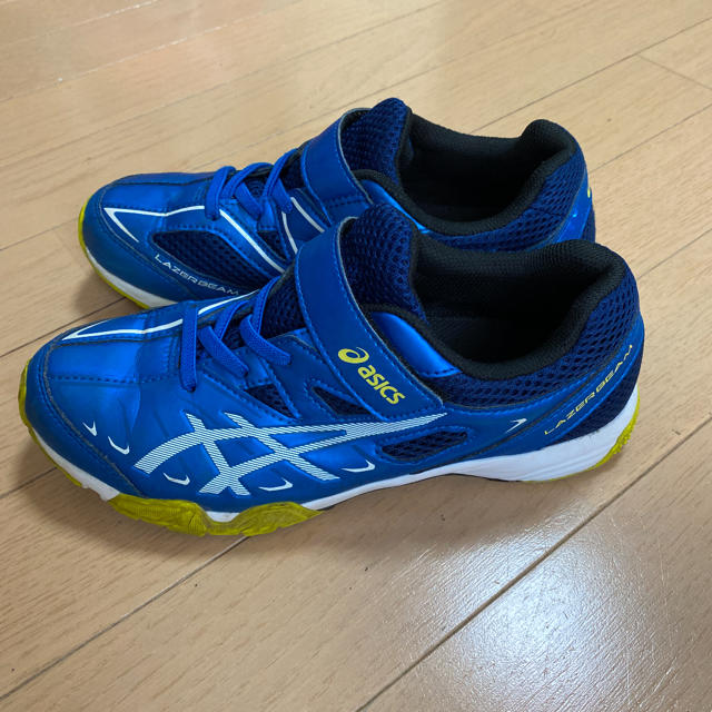 asics(アシックス)のアシックス レーザービーム！22.5㎝！ダルビッシュモデル！ キッズ/ベビー/マタニティのキッズ靴/シューズ(15cm~)(スニーカー)の商品写真