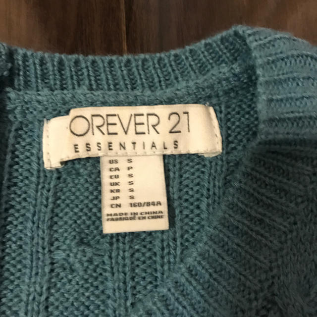 FOREVER 21(フォーエバートゥエンティーワン)のFOREVER21 Essentials ニットワンピース　サイズS レディースのワンピース(ひざ丈ワンピース)の商品写真