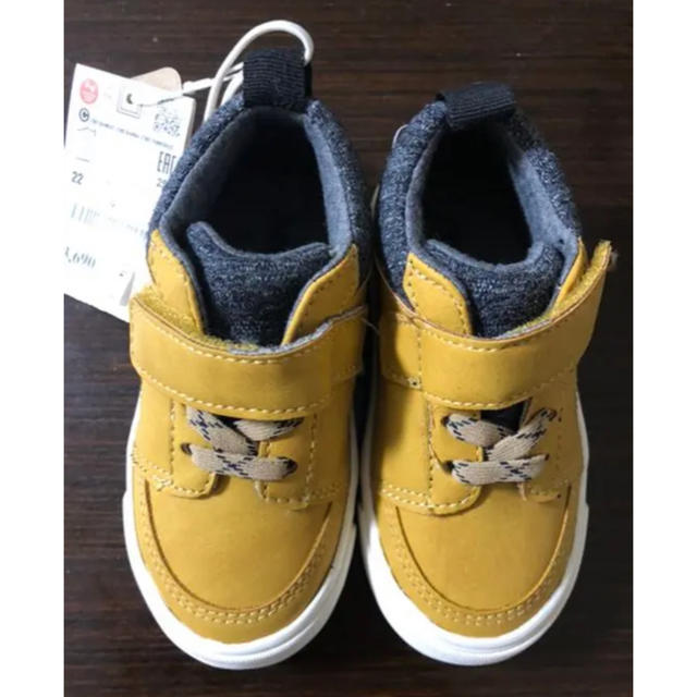 ZARA KIDS(ザラキッズ)のZARA 靴　14 キッズ/ベビー/マタニティのベビー靴/シューズ(~14cm)(スニーカー)の商品写真