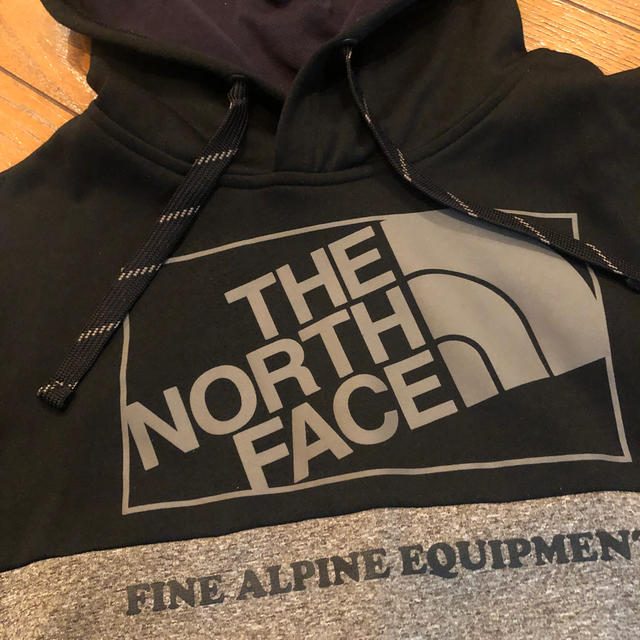 THE NORTH FACE(ザノースフェイス)のTHE NORTH FACE パーカー　M メンズのトップス(パーカー)の商品写真