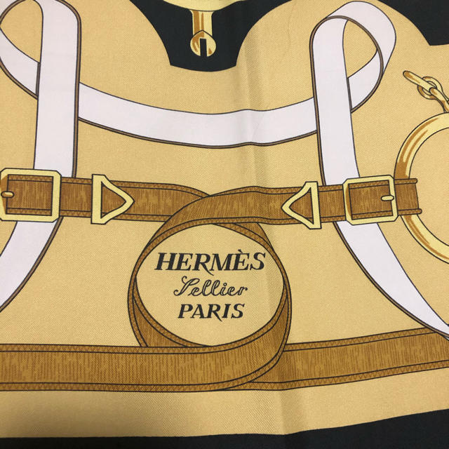 Hermes(エルメス)のHERMES エルメス カレ90スカーフ  Epron D’or シルク100% レディースのファッション小物(バンダナ/スカーフ)の商品写真