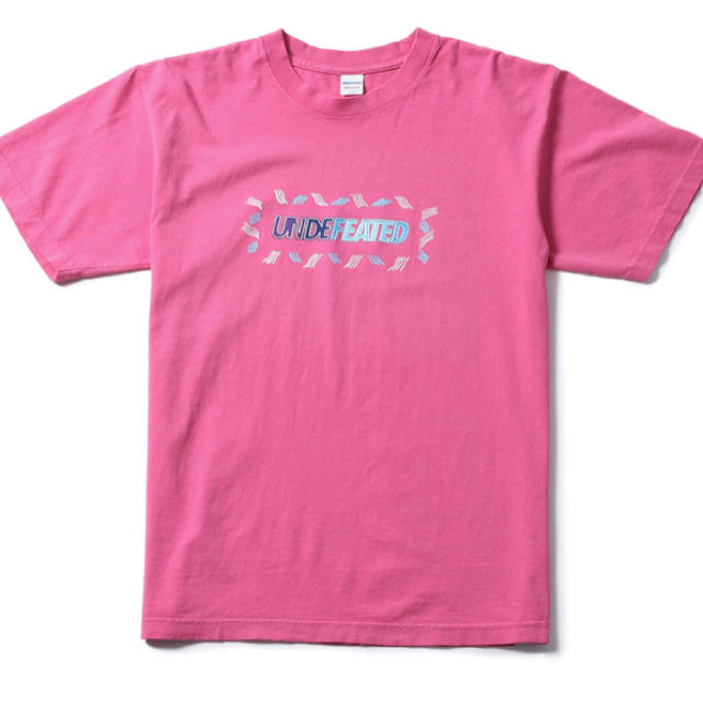 UNDEFEATED(アンディフィーテッド)の【送料込み★】UNDEFEATED OUTLINE Tシャツ XL ピンク メンズのトップス(Tシャツ/カットソー(半袖/袖なし))の商品写真