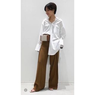 アパルトモンドゥーズィエムクラス(L'Appartement DEUXIEME CLASSE)のアパルトモン robelite&co.  オーバーシャツ 白 サイズ38 新品(シャツ/ブラウス(長袖/七分))