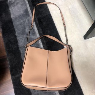 ザラ(ZARA)のzara ショルダーバッグ　ベージュ(ショルダーバッグ)