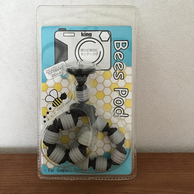 新品未開封！コンパクトデジカメ用三脚 Bees Pod スマホ/家電/カメラのスマホアクセサリー(自撮り棒)の商品写真