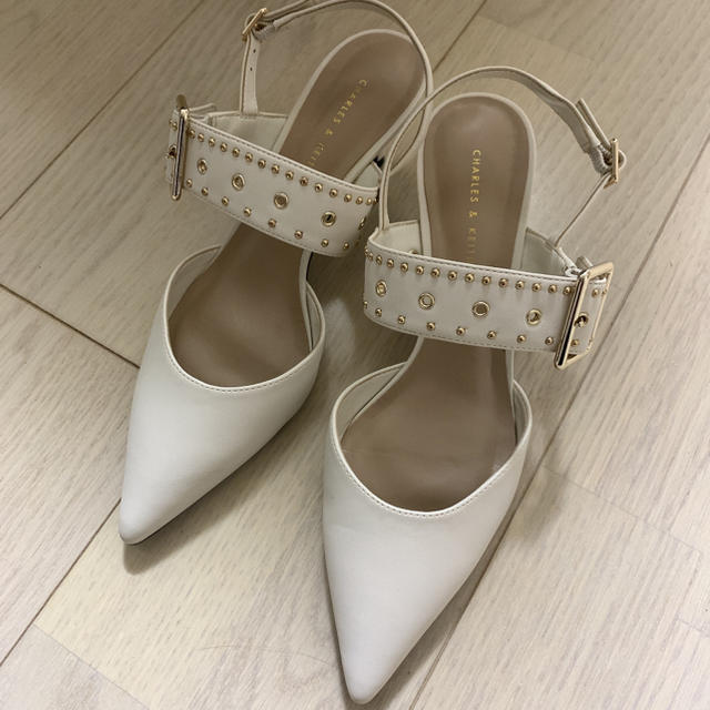 Charles and Keith(チャールズアンドキース)のCharles&Keith パンプス レディースの靴/シューズ(ハイヒール/パンプス)の商品写真