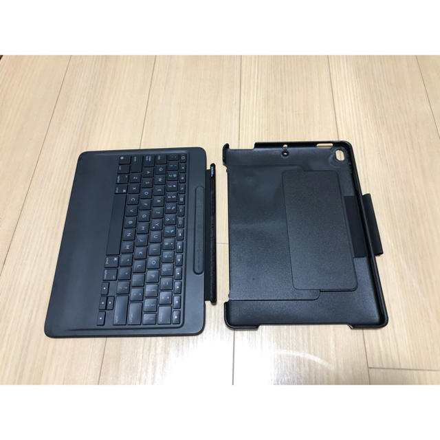 ELECOM(エレコム)のSLIM COMBO iPad Pro 10.5インチ用 スマホ/家電/カメラのスマホアクセサリー(iPadケース)の商品写真