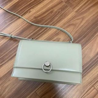 チャールズアンドキース(Charles and Keith)のチャールズアンドキース　ショルダーバッグ(ショルダーバッグ)