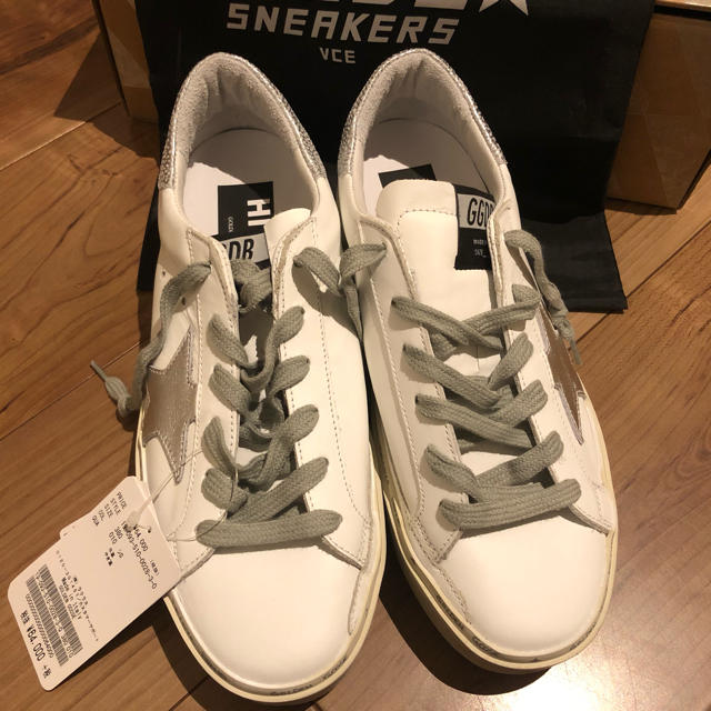 DEUXIEME CLASSE(ドゥーズィエムクラス)の GOLDEN GOOSE WHITE SNEAKERS  レディースの靴/シューズ(スニーカー)の商品写真