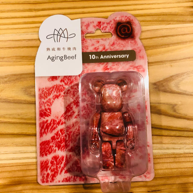 新品 BE@RBRICK × AgingBeef 100% 10周年 エンタメ/ホビーのフィギュア(その他)の商品写真