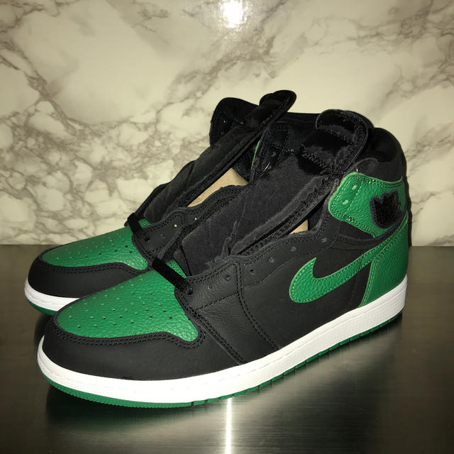 ????NIKE AIR JORDAN 1 Pine Green ????