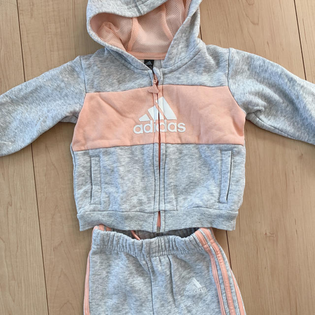 adidas(アディダス)のadidas  アディダス　セットアップ　ジャージ　パーカー  キッズ/ベビー/マタニティのベビー服(~85cm)(その他)の商品写真