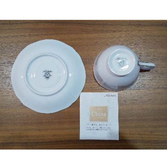 Noritake(ノリタケ)の【未使用品】ノリタケ　レースウッドゴールド ティーカップセット（ペア） インテリア/住まい/日用品のキッチン/食器(食器)の商品写真