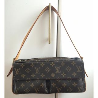 ルイヴィトン(LOUIS VUITTON)のシテMM(ハンドバッグ)