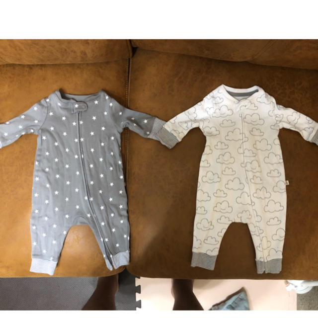 babyGAP(ベビーギャップ)のGAP  長袖　ロンパース　二枚セット　50 キッズ/ベビー/マタニティのベビー服(~85cm)(ロンパース)の商品写真