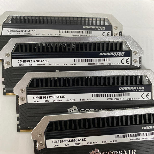 メモリ　CORSAIR DDR4 8GB 4枚セット