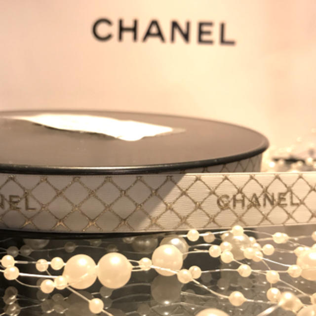 CHANEL(シャネル)の正規品❣️2020年限定　レア　シャネルリボン　1.5cm幅×1m ハンドメイドの素材/材料(その他)の商品写真