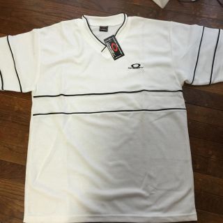 オークリー(Oakley)のオークリー  新品  大きめ(Tシャツ/カットソー(半袖/袖なし))