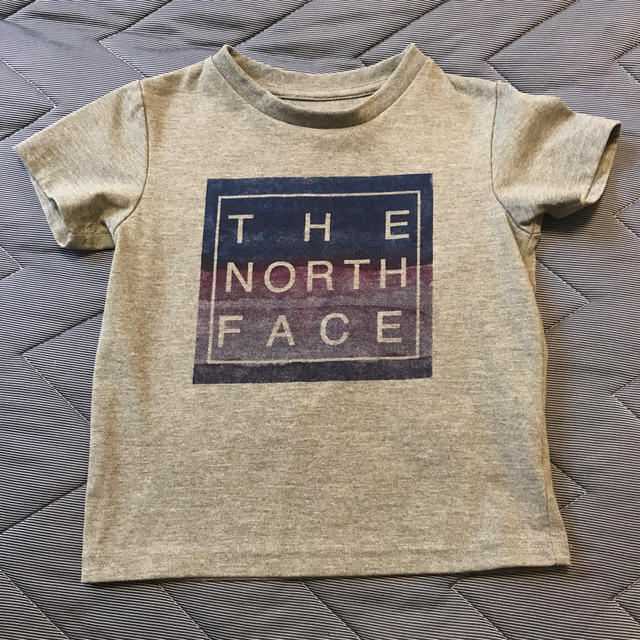 THE NORTH FACE(ザノースフェイス)のノースフェイス　100 キッズ　ティシャツ  キッズ/ベビー/マタニティのキッズ服男の子用(90cm~)(Tシャツ/カットソー)の商品写真