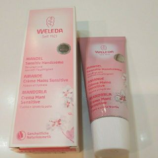 ヴェレダ(WELEDA)のヴェレダ アーモンド ハンドクリーム 50ml(ハンドクリーム)