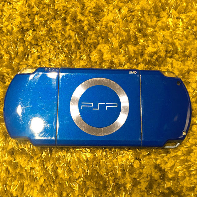 PlayStation Portable(プレイステーションポータブル)のPSP2000 ブルーカラー エンタメ/ホビーのゲームソフト/ゲーム機本体(携帯用ゲーム機本体)の商品写真