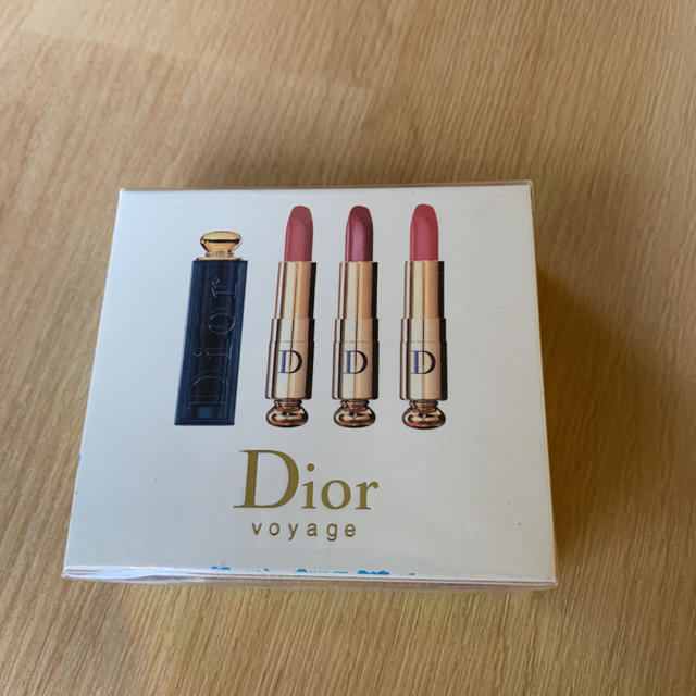Dior(ディオール)の新品/未開封 ”Dior Addict Travel Collection“ コスメ/美容のベースメイク/化粧品(口紅)の商品写真