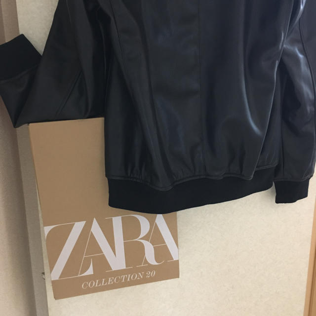 ZARA(ザラ)のザラ メンズ PU レザーフードジャケット Mサイズ ユニセックス 新品 未使用 メンズのジャケット/アウター(レザージャケット)の商品写真