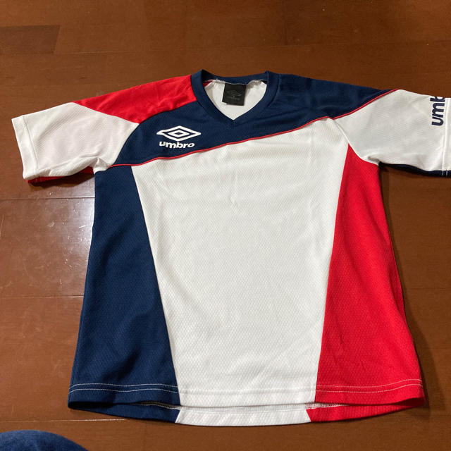 UMBRO(アンブロ)のUmbro Tシャツ140 キッズ/ベビー/マタニティのキッズ服男の子用(90cm~)(Tシャツ/カットソー)の商品写真