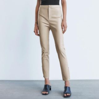 ザラ(ZARA)のZARA レザー風レギンス(レギンス/スパッツ)