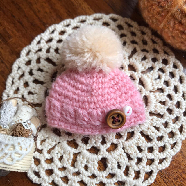 専用です☆ ドルチェナ　小さなポンポン帽子　ピンク ハンドメイドのぬいぐるみ/人形(人形)の商品写真