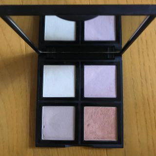 エルフ(elf)のe.l.f. Illuminating Palette(フェイスカラー)