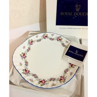 ロイヤルドルトン(Royal Doulton)の【新品・未使用品】ロイヤルドルトン　(ミントン)B＆Bプレート(食器)