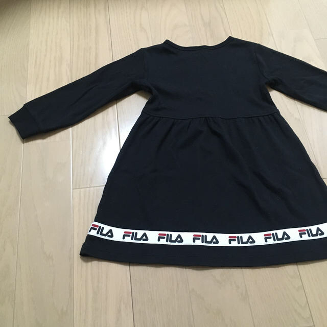 FILA(フィラ)の110センチ　フィラ黒ワンピース キッズ/ベビー/マタニティのキッズ服女の子用(90cm~)(ワンピース)の商品写真