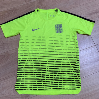 ナイキ(NIKE)のナイキ　スポーツウェア　Ｓ　130-140 イエロー　ネイマールモデル(Tシャツ/カットソー)