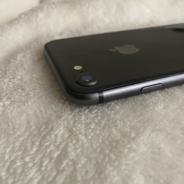 Apple(アップル)の専用出品iPhone8 スマホ/家電/カメラのスマートフォン/携帯電話(スマートフォン本体)の商品写真