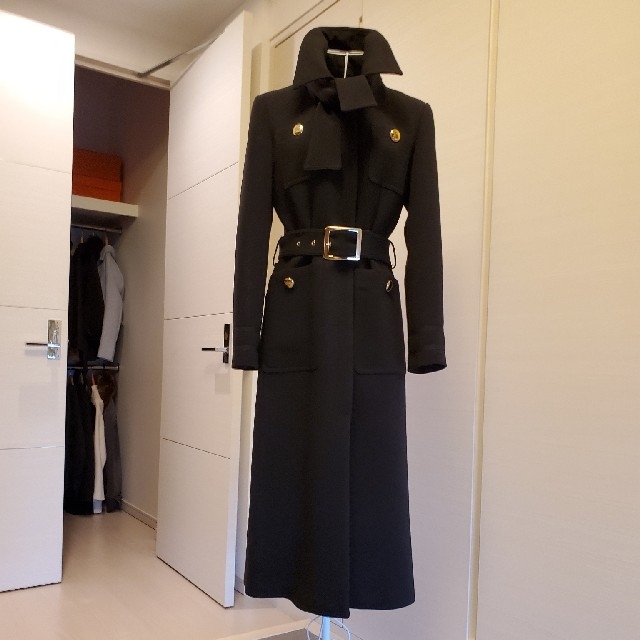 ロングコート専用です。美品❗ATOSLOMBARDINI黒ロングコート