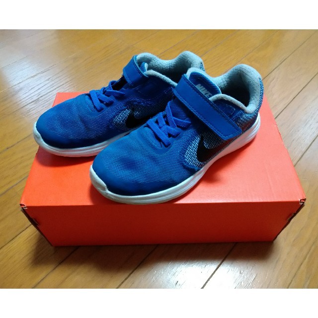 NIKE(ナイキ)のナイキ　キッズ　スニーカー　19センチ キッズ/ベビー/マタニティのキッズ靴/シューズ(15cm~)(スニーカー)の商品写真