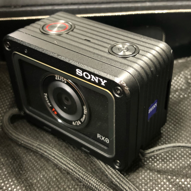 SONY(ソニー)のSONY Cyber−Shot RX DSC-RX0  スマホ/家電/カメラのカメラ(コンパクトデジタルカメラ)の商品写真