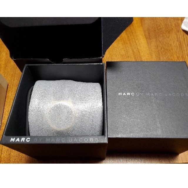 MARC JACOBS(マークジェイコブス)のマークジェイコブス、ヘンリー28mm、新品 レディースのファッション小物(腕時計)の商品写真