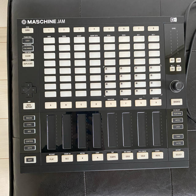 NativeInstruments MASCHINE JAM 楽器のDTM/DAW(MIDIコントローラー)の商品写真