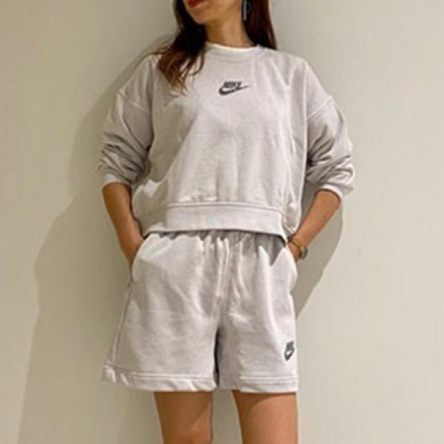 NIKE(ナイキ)の11/6までの出品 ♡ NIKE ♡ スウェット フレンチテリー レディースのトップス(トレーナー/スウェット)の商品写真