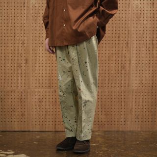 コモリ(COMOLI)のNEAT 19ss ワイドスラックスパンツ ペイント モールスキン(スラックス)