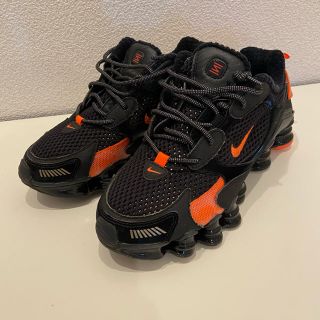 ナイキ(NIKE)のNIKEスニーカー NIKE SHOXスニーカー ナイキUS7 24cm(スニーカー)