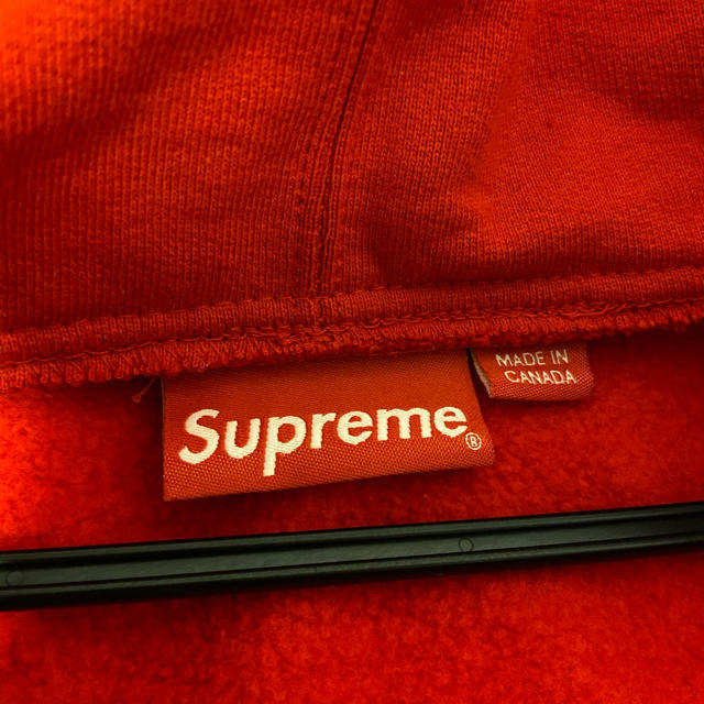 supreme パーカー